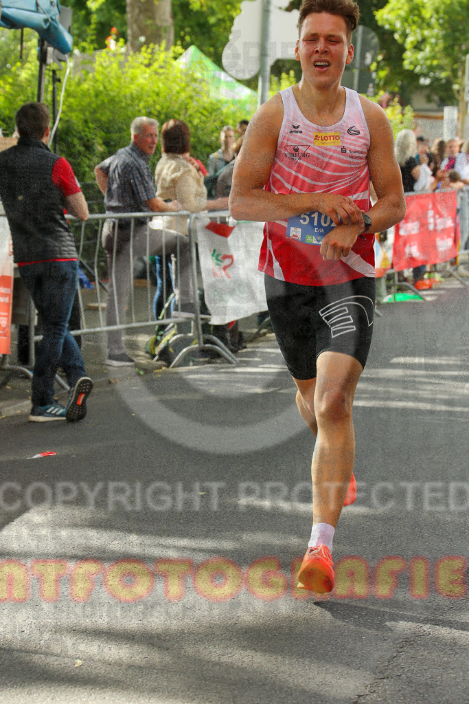 220610_1817_EX1_6546 | Sportfotografie im Rhein-Sieg Kreis, Köln, Bonn, NRW, Rheinland Pfalz, Hessen, etc. Unser Tätigkeitsfeld umfasst den Laufsport vom Volkslauf über den Marathon, Duathlon, Triathon bis zum Ultralauf wie Kölnpfad Ultra oder Schindertrail.