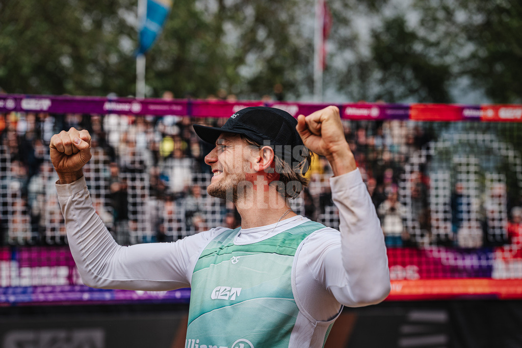 Beachvolleyball | Männer | Allianz German Beach Tour 2026 | Tourstop Düsseldorf | 17.05.2026 | Paul Henning jubelt nach dem Sieg