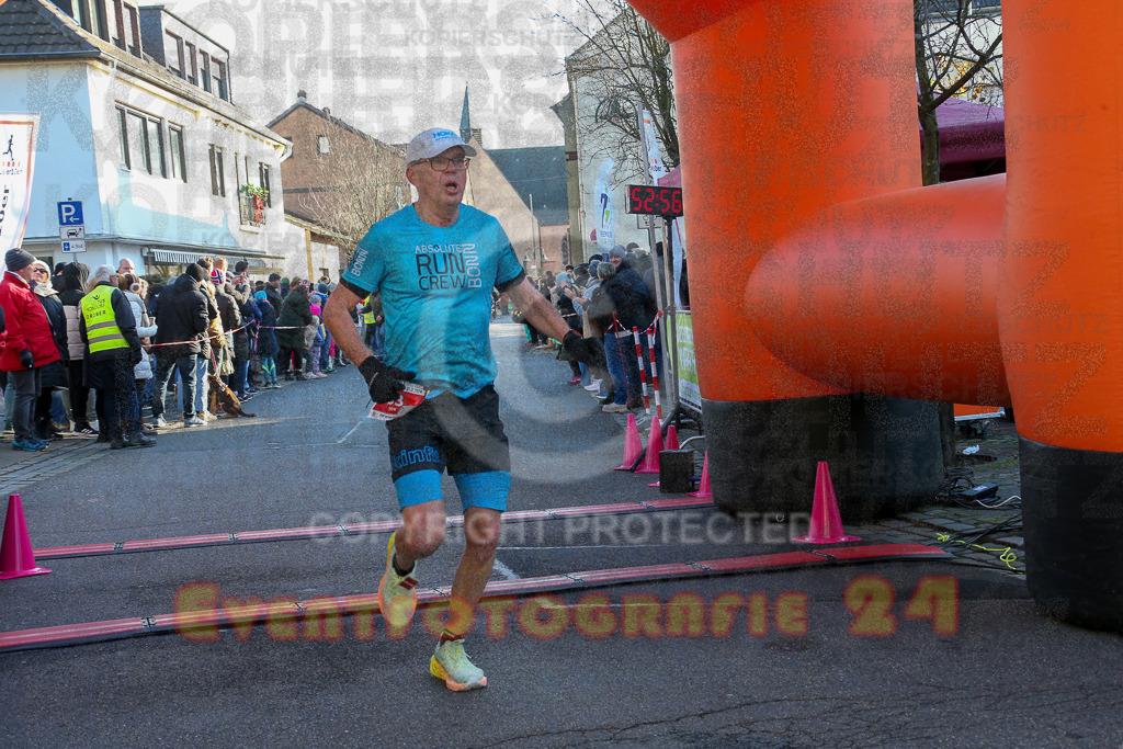241201_1229_EX1_2320 | Sportfotografie im Rhein-Sieg Kreis, Köln, Bonn, NRW, Rheinland Pfalz, Hessen, etc. Unser Tätigkeitsfeld umfasst den Laufsport vom Volkslauf über den Marathon, Duathlon, Triathon bis zum Ultralauf wie Kölnpfad Ultra oder Schindertrail.