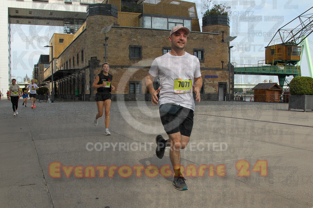 250920_1332_EV4_5980 | Sportfotografie im Rhein-Sieg Kreis, Köln, Bonn, NRW, Rheinland Pfalz, Hessen, etc. Unser Tätigkeitsfeld umfasst den Laufsport vom Volkslauf über den Marathon, Duathlon, Triathon bis zum Ultralauf wie Kölnpfad Ultra oder Schindertrail.