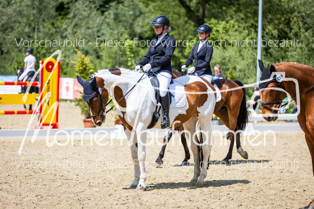 Donop24-EDre-011 | MomenTaufnahmen Pferdesportfotos
