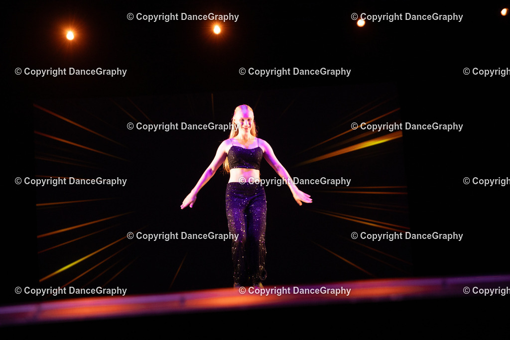 GPHY4135 | DanceGraphy - Realisiert mit Pictrs.com