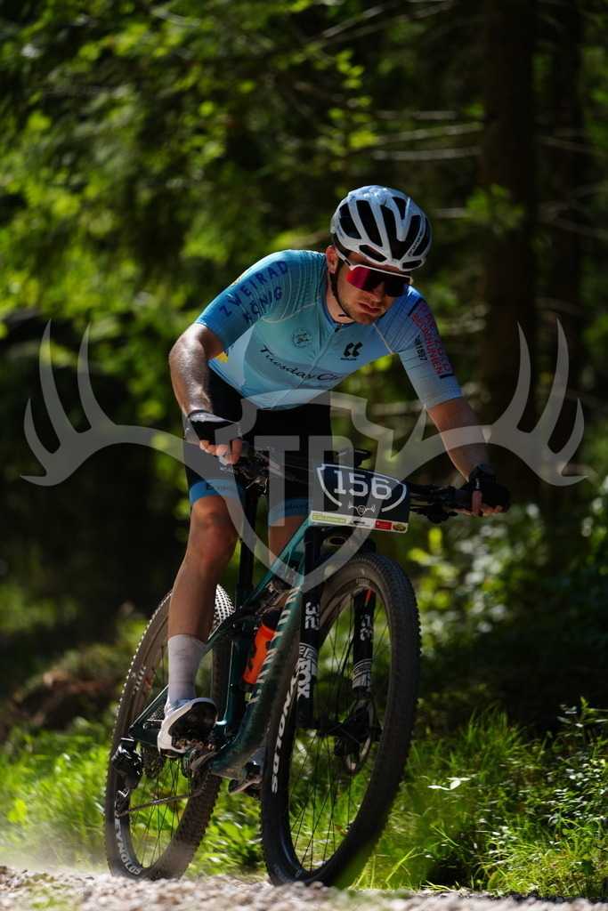 FC102415 | Fotogalerie der Treibjagd im Dunkelwald - Dein MTB Etappenrennen im Erzgebirge - Realisiert mit Pictrs.com