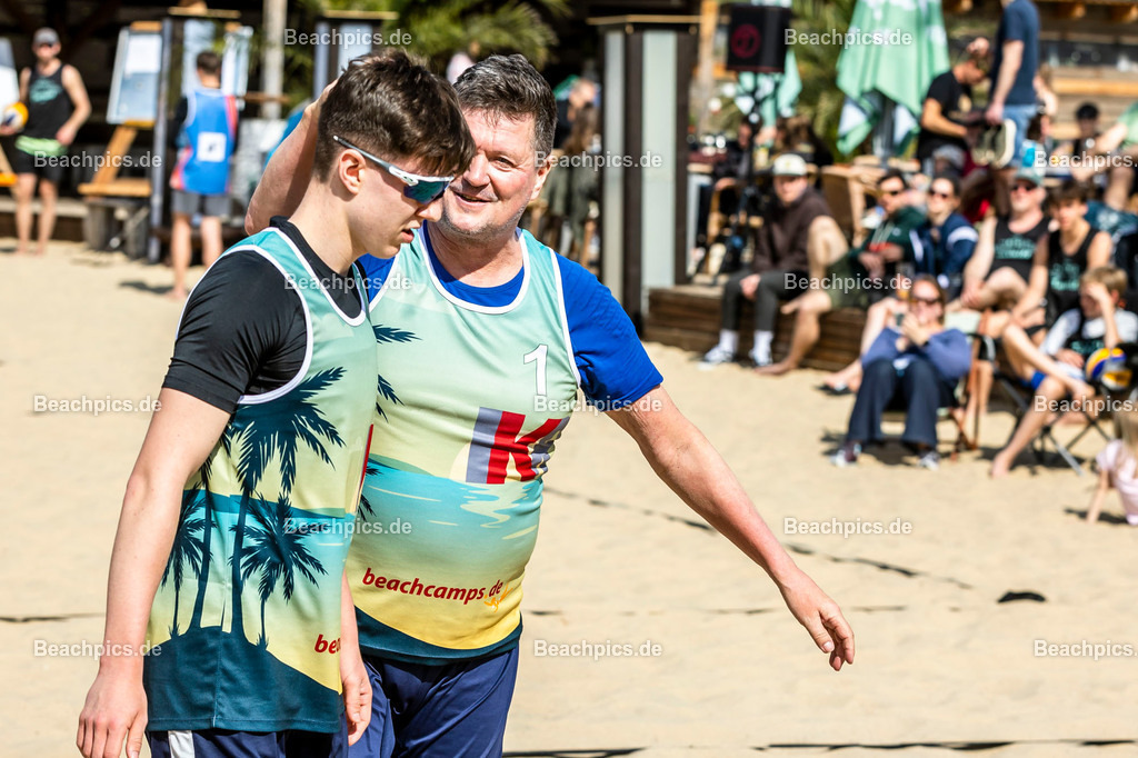 2023-00069739-Vater-Sohn-Turnier |  18.05.2023; Berlin Foto: Gerold Rebsch - www.beachpics.de
