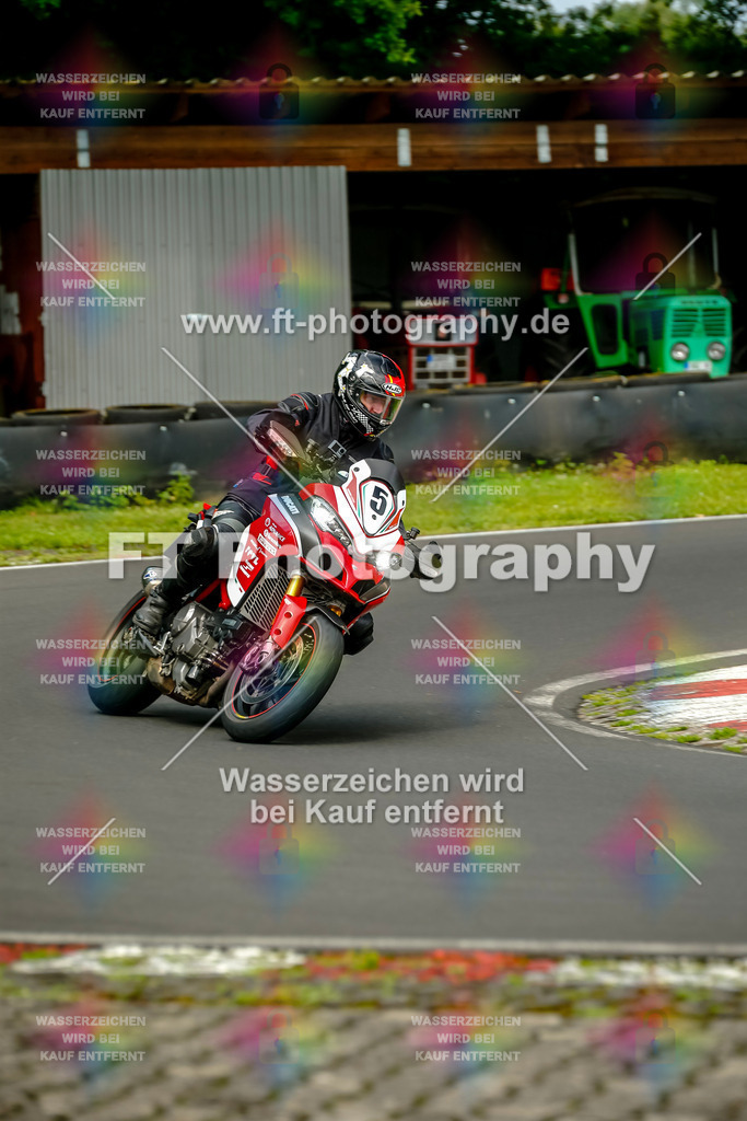 VBK-4406 | Hier findet Ihr Bilder von Touristenfahrten auf der Nürburgring Nordschleife oder von anderen Veranstaltungen die ich besucht habe. Viel Spass beim Durch Schauen 