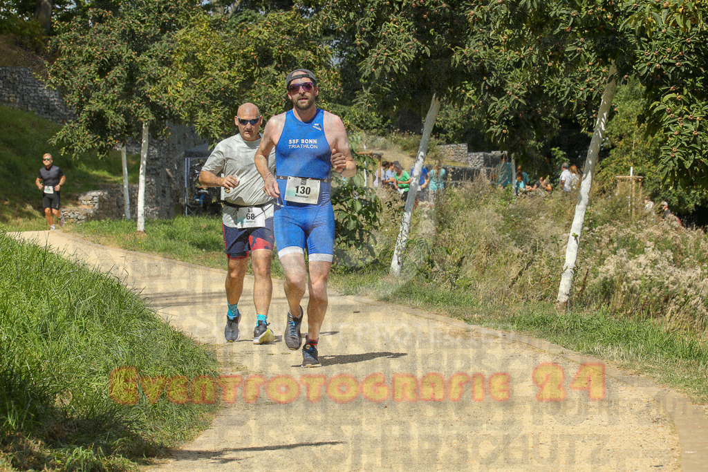 250824_1244_EX1_0358 | Sportfotografie im Rhein-Sieg Kreis, Köln, Bonn, NRW, Rheinland Pfalz, Hessen, etc. Unser Tätigkeitsfeld umfasst den Laufsport vom Volkslauf über den Marathon, Duathlon, Triathon bis zum Ultralauf wie Kölnpfad Ultra oder Schindertrail.
