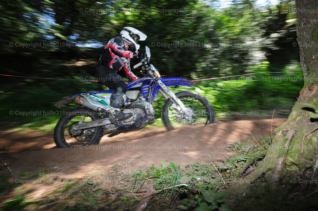 DSC_5583 | Sportfotografie , Motorsport, Motoross, Reitsport, Mointainbike, Enduro,
Landschaft , Outdoor, Eventfotografie, Landschaft, Bilder online bestellen - Realisiert mit Pictrs.com