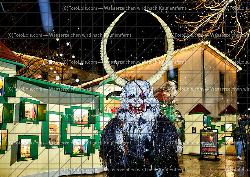 ALP7432_Wieselburger Advent_Zwieslteifln | (C)FotoLois.com, Alois Spandl. 25igster WIESELBURGER ADVENT, Perchtenlauf der 'Zwieslteifln', Fr 22. Dez. 2023.