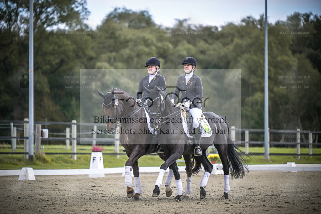 DOS_0803 | Entdecke hochwertige Reitturnierfotos von Foto Oger. Professionell, emotional und authentisch – jetzt Lieblingsmomente im Shop bestellen. - Realisiert mit Pictrs.com