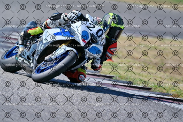 26bt04-0222 | markuskiefer.com - Realisiert mit Pictrs.com