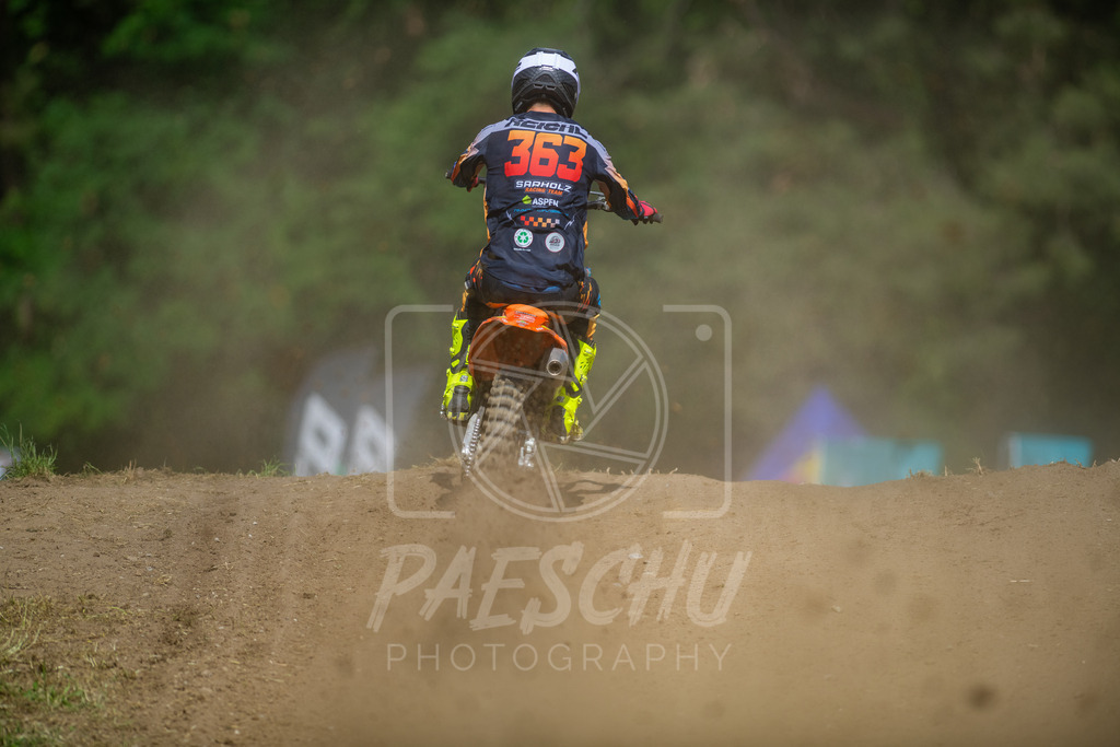 MX 2 (831) | Paeschuphoto Shop - Wer nicht sucht der auch nicht findet.Ob Motocrossbilder oder von einem besuchtem Spiel, Hauptsache Action. - Realisiert mit Pictrs.com