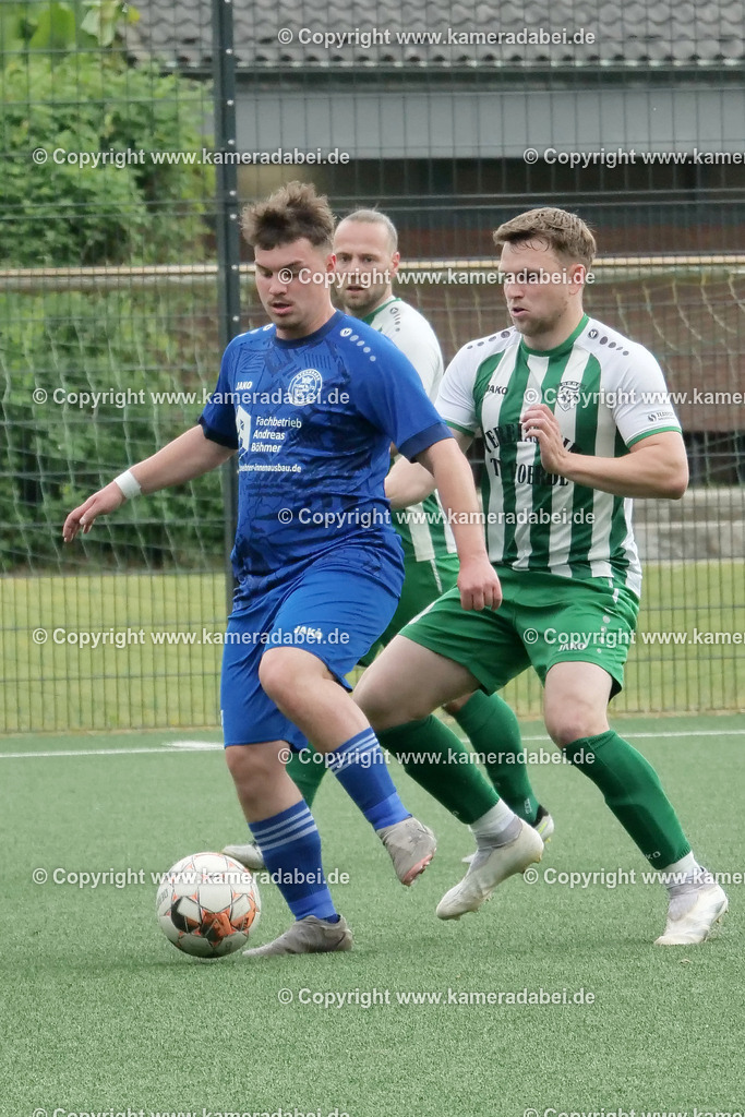 Fußball : Bezirksliga : TV Voerde - FC Sterkrade 72 | Fußball : Bezirksliga : TV Voerde - FC Sterkrade 72 am 25.05.2025 in Voerde - Realisiert mit Pictrs.com