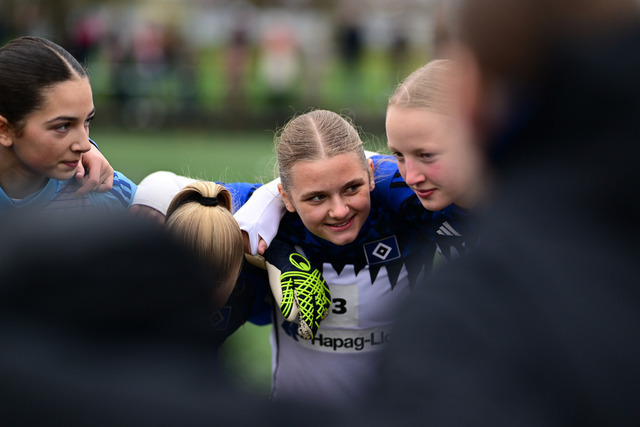 Fußball I Juniorinnen I Saison 2025-2026 I Regionalliga Nord I 7. Spieltag I Hamburger SV U17 - SpVg Aurich U17 I 03843 | Der Sportfotograf. - Realisiert mit Pictrs.com