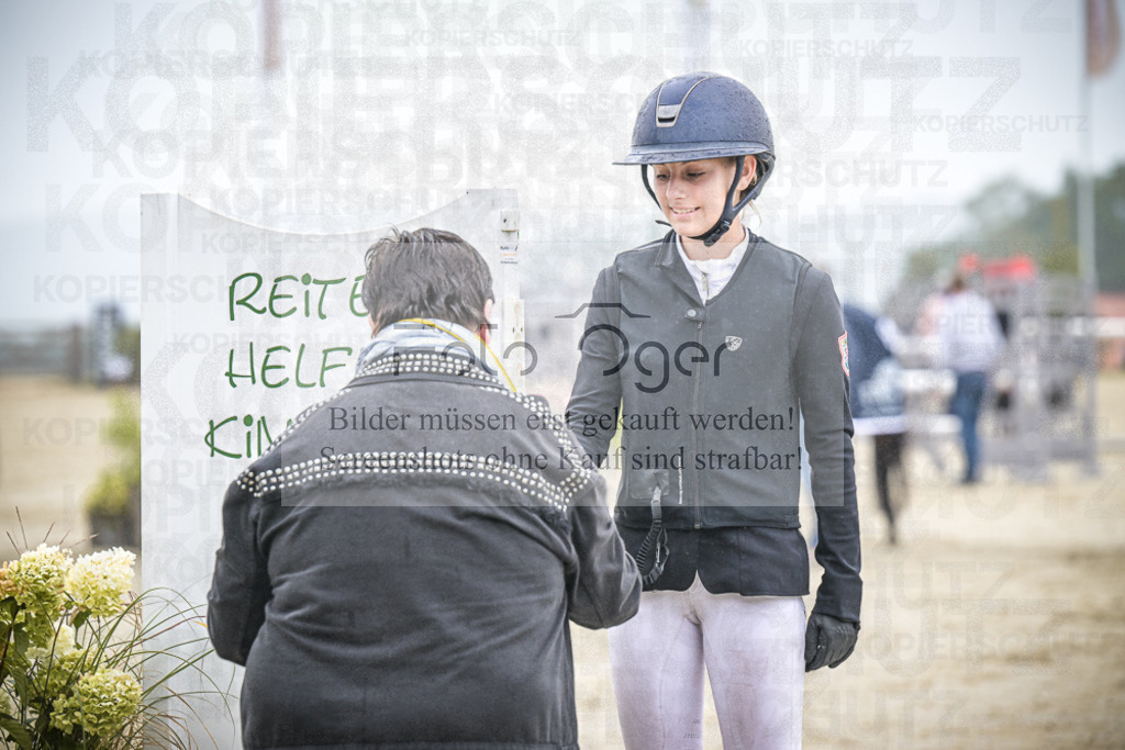 DOS_0063 | Entdecke hochwertige Reitturnierfotos von Foto Oger. Professionell, emotional und authentisch – jetzt Lieblingsmomente im Shop bestellen.Deutschlandweite Turnierfotografie. - Realisiert mit Pictrs.com