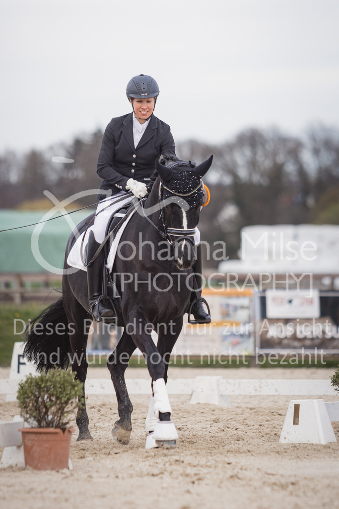 230410_Frühlingsfest_Dressurreiter-L-733 | Deine schönsten Turniermomente als professionelle Fotos! Entdecke hochwertige Pferdesport-Fotografie im Online-Shop. Jetzt Fotos finden & bestellen!