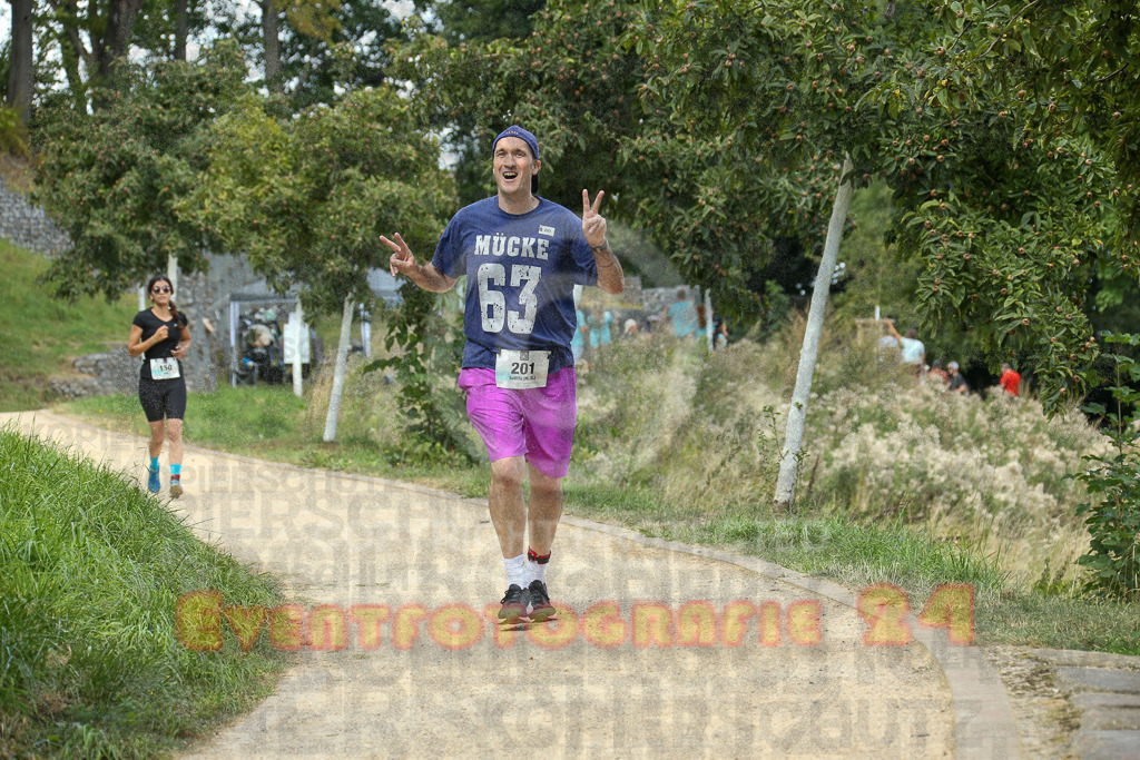 250824_1254_EX1_0877 | Sportfotografie im Rhein-Sieg Kreis, Köln, Bonn, NRW, Rheinland Pfalz, Hessen, etc. Unser Tätigkeitsfeld umfasst den Laufsport vom Volkslauf über den Marathon, Duathlon, Triathon bis zum Ultralauf wie Kölnpfad Ultra oder Schindertrail.