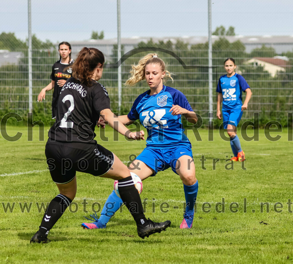 2023-09-03_039_Teamware_Cup_2023 | Oberding, Deutschland, 03.09.2023:
Fußball, TS Teamwear Cup 2023, Vorrunde, FC Schwaig gegen FC Langengeisling, Endergebnis: 

Foto: Christian Riedel / fotografie-riedel.net