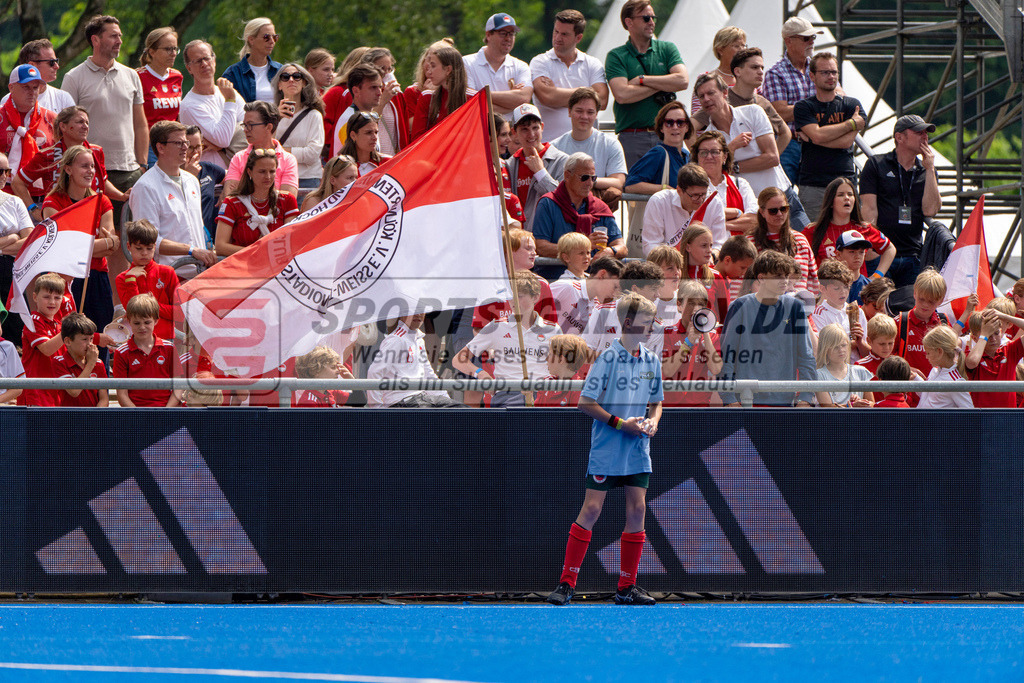 Final4_20250601-1431-HK108611 | Krefeld, Deutschland, 01.06.2025:  Feldhockey Final4 2025 – „Deutsche Feldhockey-Meisterschaften 2025“ Crefelder HTC - Rot-Weiss Köln (Finale Herren) im Gerd-Wellen-Hockeyanlage am 01.06.2025 in Krefeld, Deutschland. (Foto von Kramhöller/Fehrmann/Kaste)Krefeld, Germany, 01.06.2025: Feldhockey Final4 2025 – „Deutsche Feldhockey-Meisterschaften 2025“ Harvestehuder HTC - Düsseldorfer HC (Finale Damen) in Gerd-Wellen-Hockeyanlage at 01.06.2025 in Krefeld, Deutschland. (Foto from Kramhöller/Fehrmann/Kaste)