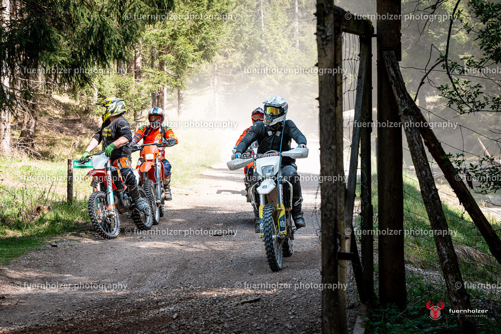 fuernholzer_250501-C2-491 | Fotografische Impressionen von der Red Stag Enduro Extreme by fuernholzer-photography.com. Endurosport in Österreich fotografisch festgehalten von fuernholzer. Auftragsfotografie für Private, Gewerbefotos und Industriefotografie. Eventfotografie, Sportfotografie und Motorsportfotografie. Anbieter von Fotoworkshops, Fototraining, fotografischen Vorträgen und Fotoseminaren.