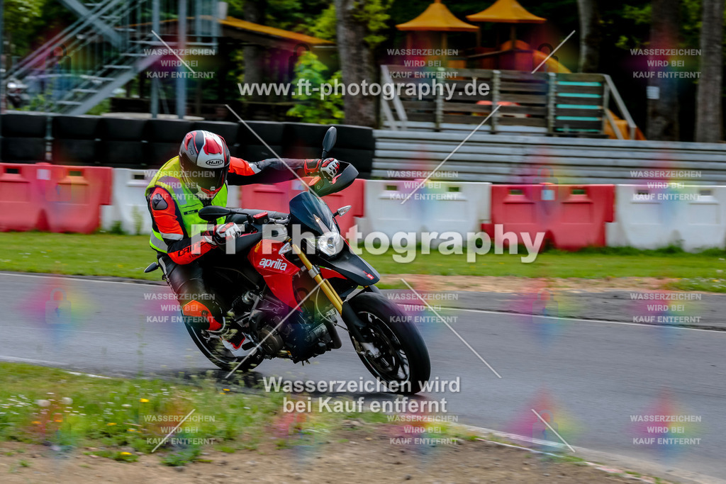 MotoTeamVBK-20987 | Hier findet Ihr Bilder von Touristenfahrten auf der Nürburgring Nordschleife oder von anderen Veranstaltungen die ich besucht habe. Viel Spass beim Durch Schauen 