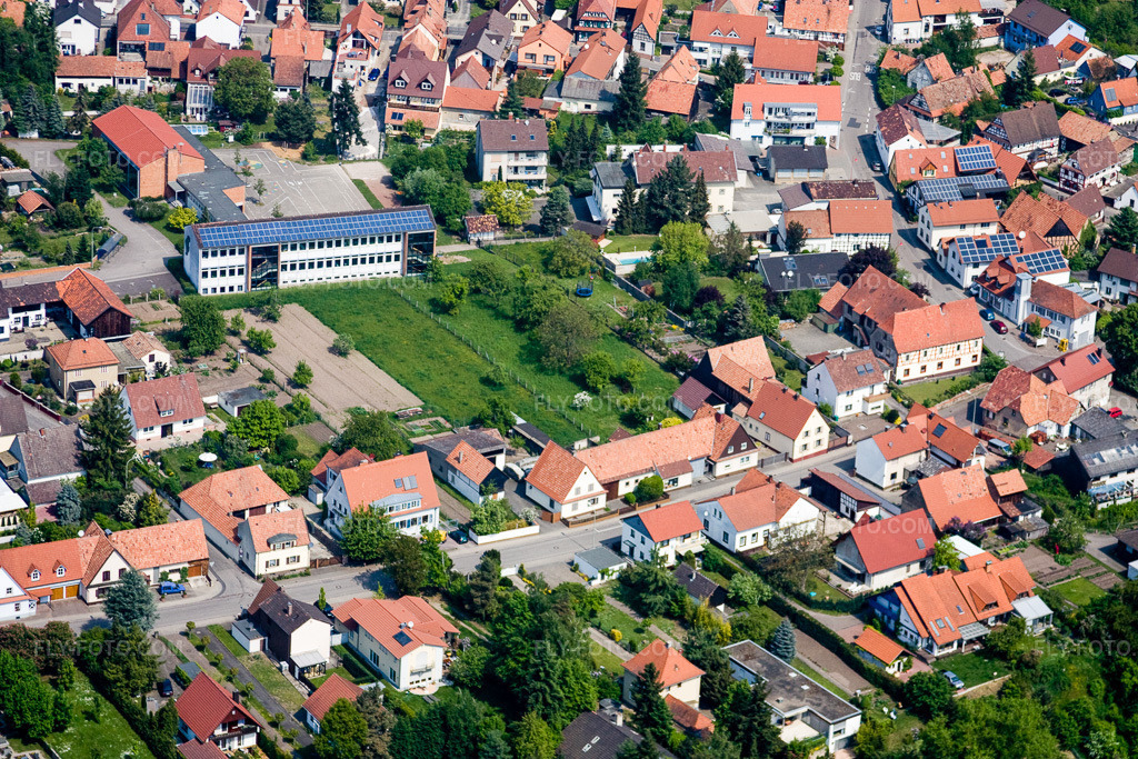 Aerial view: View of the town in the district Neulauterburg in Lauterbourg in the state Bas-Rhin, France. – Photo: IMG_18160.jpg taken on 05/03/2009 by Werner Riehm/FLY-FOTO.com – Resolution of the original: 4272 x 2848 px