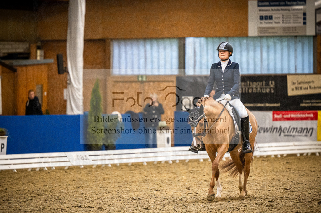 DOS_1509 | Entdecke hochwertige Reitturnierfotos von Foto Oger. Professionell, emotional und authentisch – jetzt Lieblingsmomente im Shop bestellen.Deutschlandweite Turnierfotografie. - Realisiert mit Pictrs.com