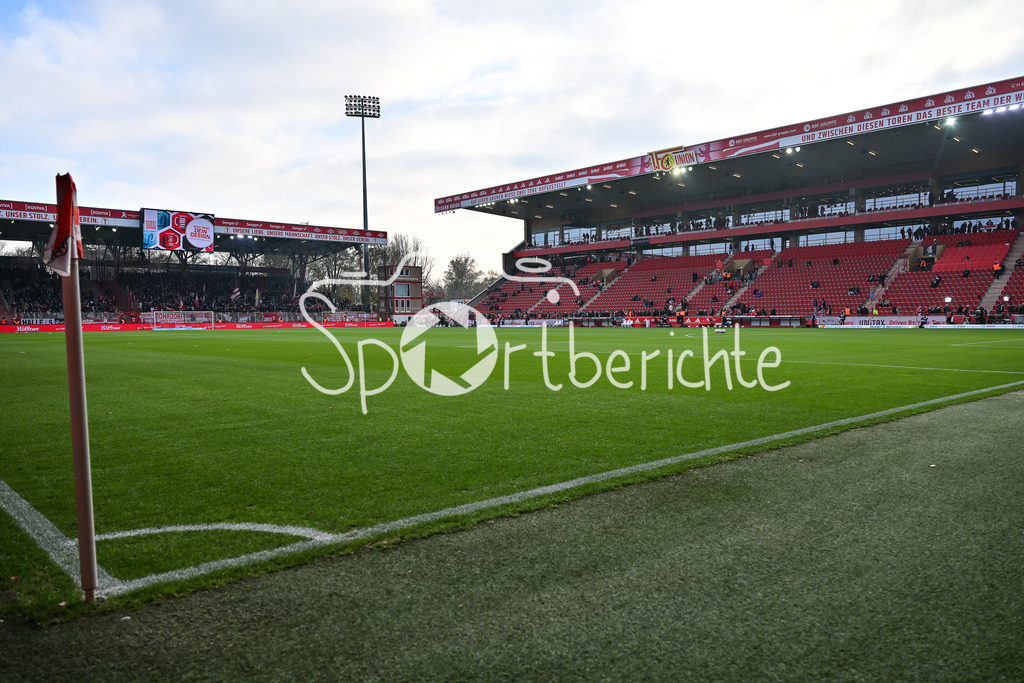 1. FC Union Berlin - FC Bayern München | Berlin, DEUTSCHLAND - 8. NOVEMBER: im Stadion an der alten Försterei findet heute die Bundesligapartie zwischen Union und den Bayern statt, Symbolbild vor dem Bundesligamatch zwischen dem 1. FC Union Berlin und dem FC Bayern München am 10. Spieltag im Stadion an der alten Försterei am 8. November 2025 in Berlin, Germany