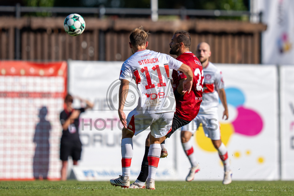 SG Sonnenhof Großaspach vs. Fortuna Köln, Fussball, 3. Liga, 1. Spieltag, 08.08.2026 | Fabian Eisele (SG Sonnenhof Großaspach, #23) im Zweikamf mit Georg Strauch (Fortuna Köln, #11),SG Sonnenhof Großaspach vs. Fortuna Köln, Fussball, 3. Liga, 1. Spieltag, 08.08.2026,DFB regulations prohibit any use of photographs as image sequences and/or quasi-video