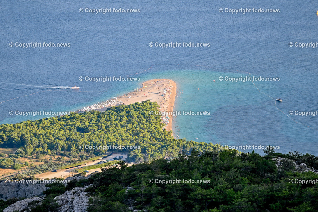Kroatien_ Brac_ Vidova Gora_ 02.08.2023-2 | 02.08.2023, Kroatien, HRV, Brač, Insel in Dalmatien im Bild Strand Zlatni Rat - Goldenes Horn von Bol