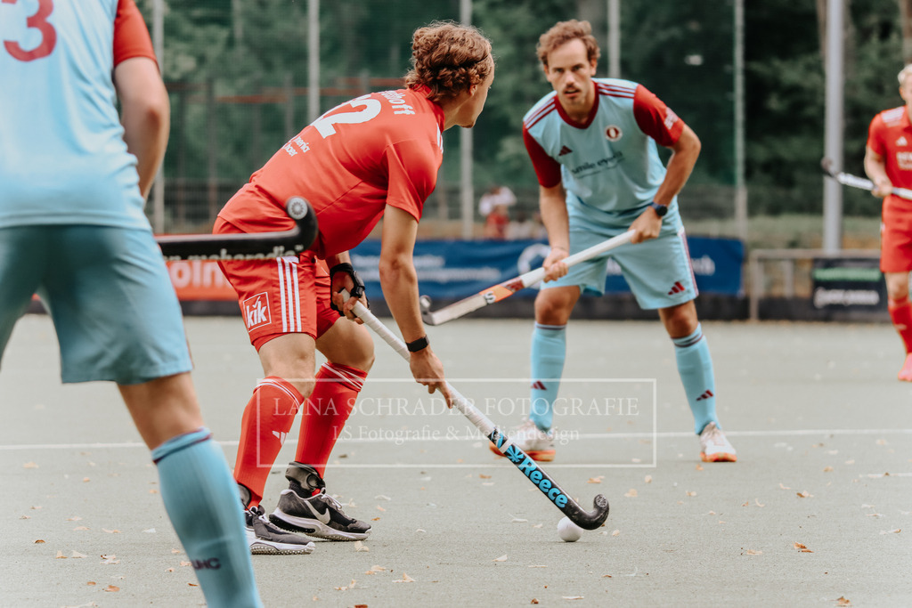 Herren_Bundesliga_02_F_RWK-UHC_21.09.25_Köln (204 von 471) | lanaschraderfotografie - Realisiert mit Pictrs.com