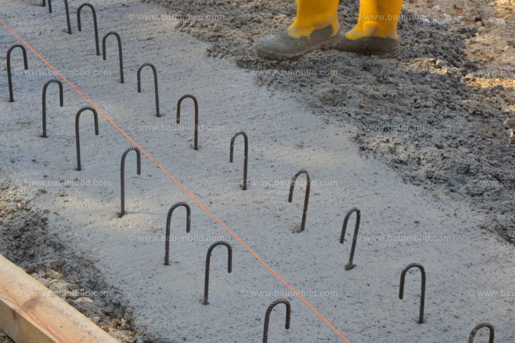 bib-lg04-betonarbeiten-0045 | Nach LV-Leistungsgruppen sortierte Detailfotos über den Bau eines Hauses. Alle Hausbau-Bilder direkt vom Urheber und Autor der Website Haus-Selber-Bauen.com