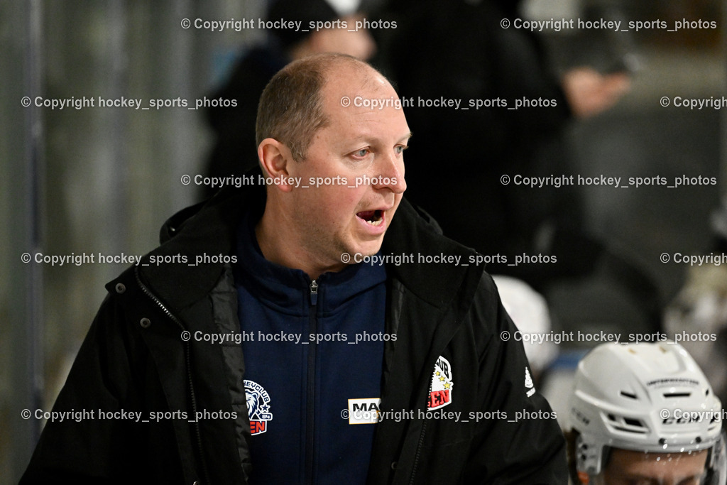 ESC SPARKASSE STEINDORF vs. UECR Huben  | Headcoach UECR EISBÄREN HUBEN Trojer Silvio, ESC SPARKASSE STEINDORF vs. UECR Huben , ESC SPARKASSE STEINDORF vs. UECR Huben  am 06.02.2026 in Steindorf (Ossiachersee Halle), Austria, (Photo by Bernd Stefan)