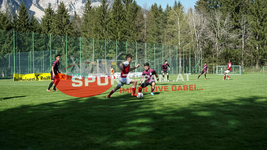 AUSTRIA U15 - MEXICO U15 | Spielszene ; AUSTRIA U15 - MEXICO U15 am 29.04.2022 in Arnoldstein
(Sportplatz), AUSTRIA, (Photo by Ernst Krawagner sport-fan.at) - Realisiert mit Pictrs.com