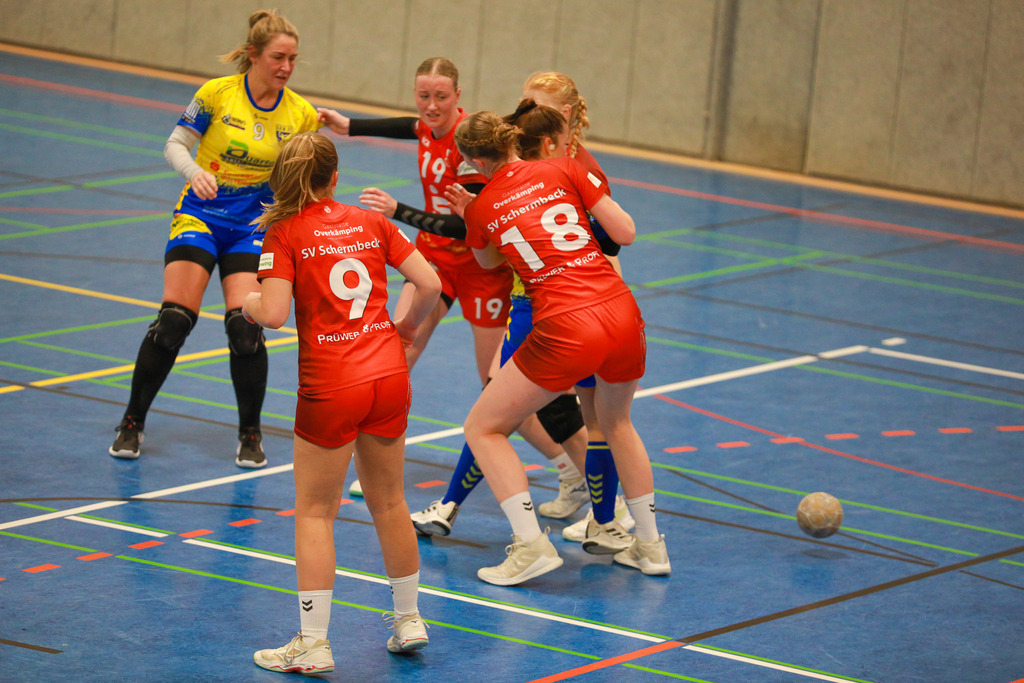 SvSchermbeck_SVN_061225_115 | Bildergalerie von Sport-Ereignissen aber auch von weiteren spannenden Dingen - nicht nur vom Niederrhein. In Anlehnung an den bekannten Spruch von Hanns Dieter Hüsch heißt das Motto: "Niederrhein ist überall".  - Realisiert mit Pictrs.com