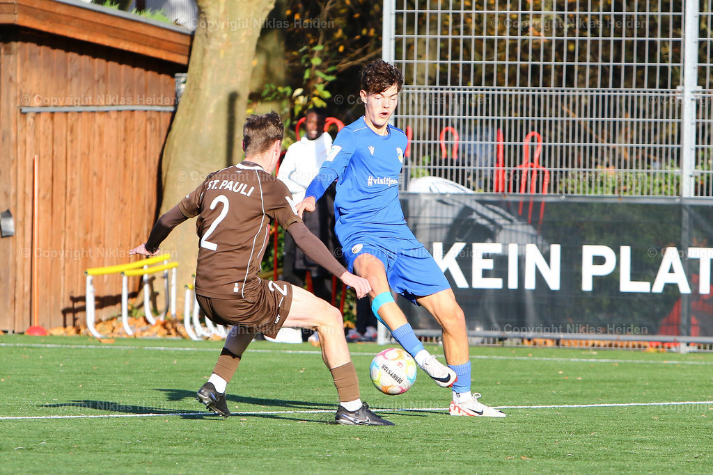 NH_FCStPauliU19_CarlZeissJenaU19_U19Bundesliga_18112023 | #2 Ols Backhaus (FC St. Pauli U19), #20 Antonio Jozanovic (Carl Zeiss Jena U19)

11. Spieltag I A-Junioren Bundesliga Nord/Nordost I 18.11.2023