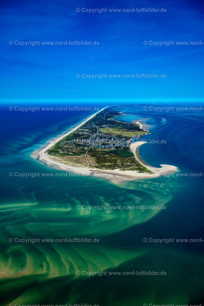 Sylt_Hörnum_Hörnumer_Odde_ELS_6571210625 | HöRNUM (SYLT) 21.06.2025 Küstenbereich der " Hörnumer Odde " in Hörnum auf der Nordseeinsel Sylt im Bundesland Schleswig-Holstein. Weiterführende Informationen bei: Sylt Marketing GmbH. // Coastal area of the " Hoernumer Odde " in Hoernum on the North Sea island of Sylt in the federal state of Schleswig-Holstein. Further information at: Sylt Marketing GmbH. Foto: Martin Elsen