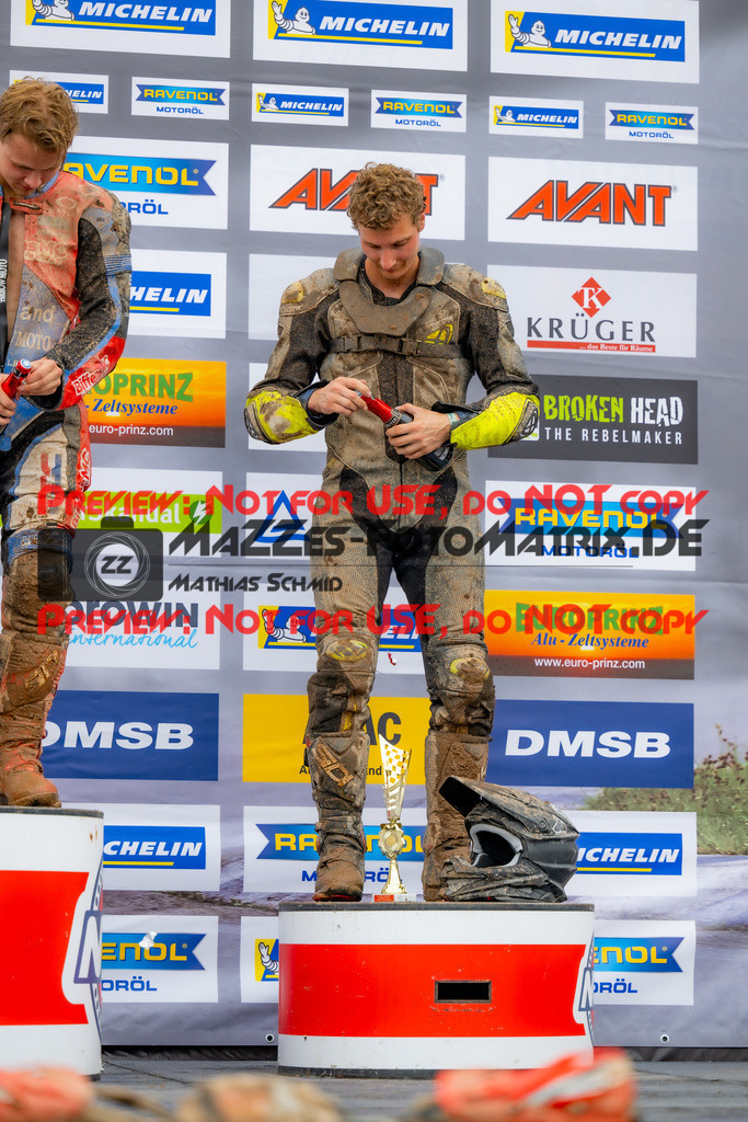 MaZZes_FotoMatrix_240818_6021986_6095 | S2