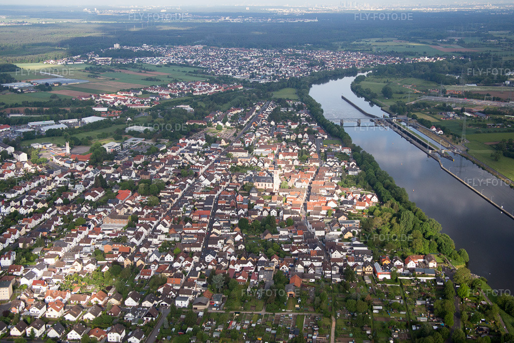 Luftbild: Fluss- Uferbereichen des Main mit Staustufe Großkrotzenburg im Ortsteil Klein-Krotzenburg in Hainburg im Bundesland Hessen in Deutschland. Foto: IMG_088764.jpg vom 20.05.2016 durch Werner Riehm/FLY-FOTO.de