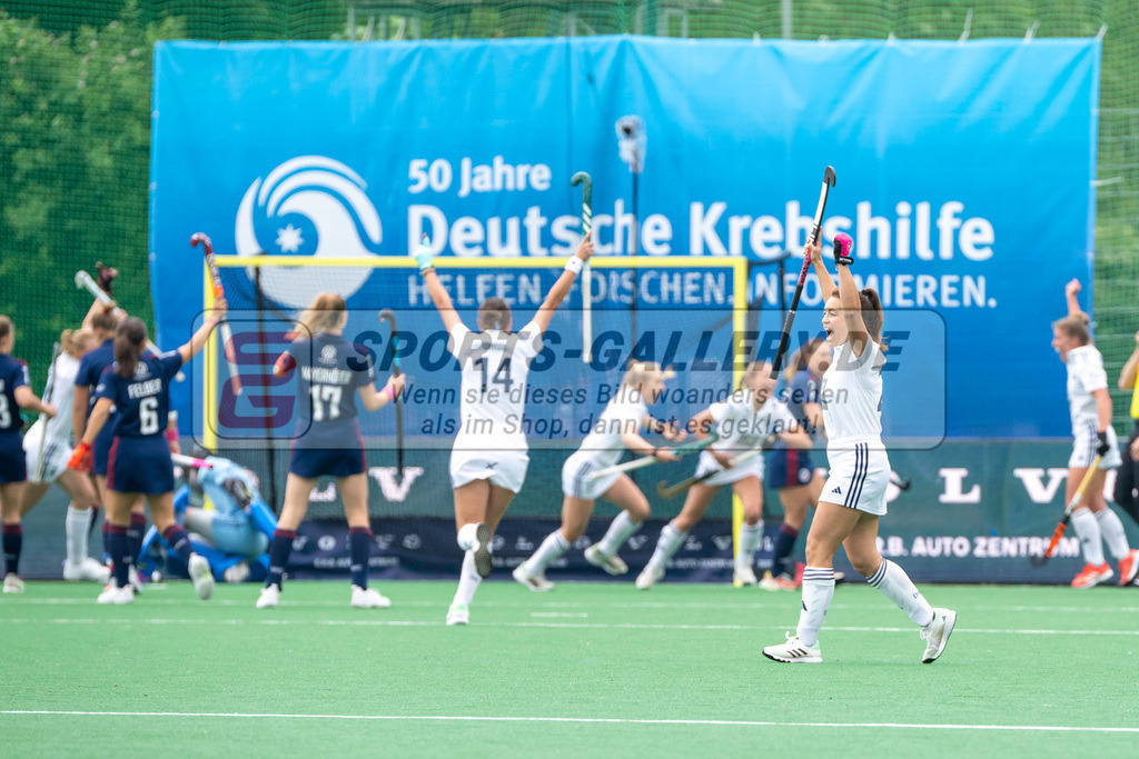 Final4_20240519-1137-0032 | Bonn, Deutschland, 19.05.2024: Selin Oruz (Duesseldorfer HC), Mabel Brands (Duesseldorfer HC) in Aktion waehrend des Spiels der Deutsche Feldhockey-Meisterschaften 2024 zwischen Final 4 Damen Finale Düsseldorfer HC - Mannheimer HC im Bonner THV am 19.05.2024 in Bonn, Deutschland. (Foto von Stephan Fehrmann)

Bonn, Germany, 19.05.2024: Selin Oruz (Duesseldorfer HC), Mabel Brands (Duesseldorfer HC) in action during the game of Deutsche Feldhockey-Meisterschaften 2024 between Final 4 Damen Finale Düsseldorfer HC - Mannheimer HC in Bonner THV at 19.05.2024 in Bonn, Deutschland. (Foto from Stephan Fehrmann)
