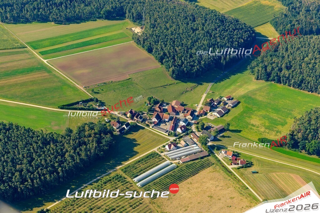 Das Luftbild zeigt : Wildenbergen Rohr - Die Luftaufnahme wurde 2024 vom UL-Flugzeug aus erstellt ( keine Drohne ) - Hochauflösende Luftaufnahme - Für grossformatige Ausdrucke geeignet. Die Geschenkidee !Mit Lizenz und Bildrechte bestellbar