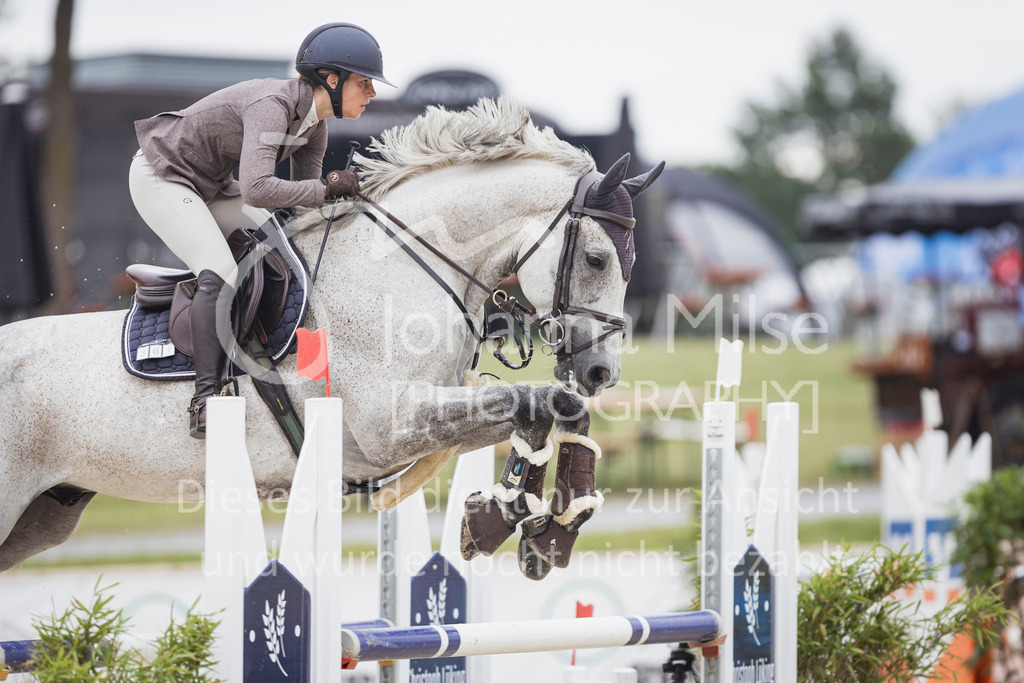 250711_BHO_L-SprmstAnf-1-222 | Deine schönsten Turniermomente als professionelle Fotos! Entdecke hochwertige Pferdesport-Fotografie im Online-Shop. Jetzt Fotos finden & bestellen!