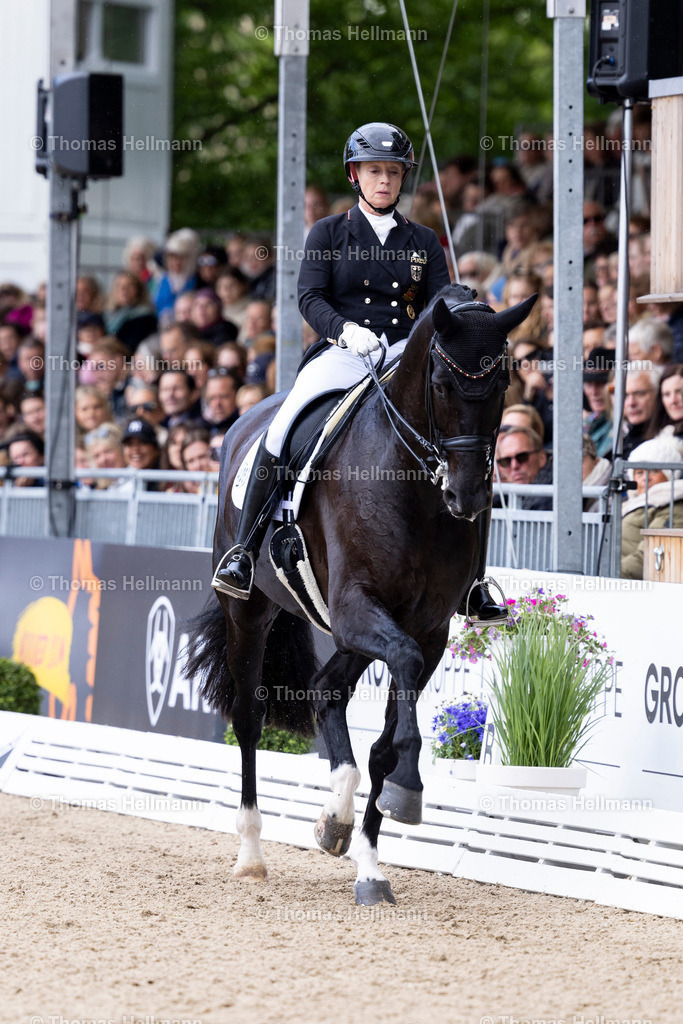TH_405-WERTH Isabell (GER)_ Wendy de Fontaine_37732 | Deutsches Spring- und Dressur-Derby 2026 am 16.05.26 in Hamburg, 405WERTH Isabell (GER), Wendy de Fontaine