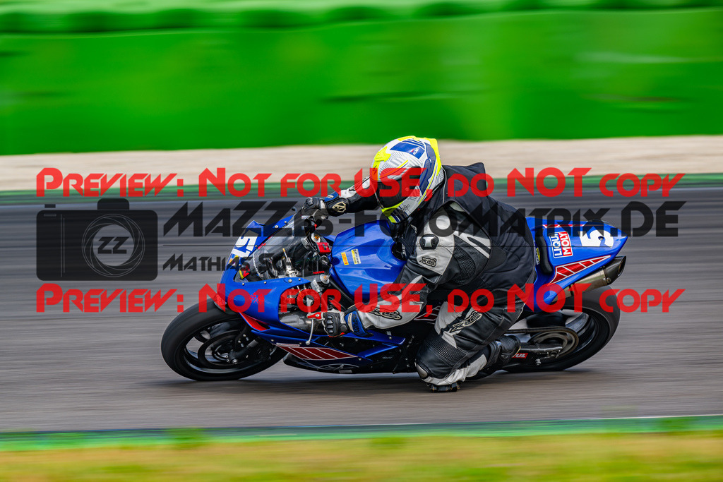 MaZZes_FotoMatrix_240702_6007705_4694 | ROT