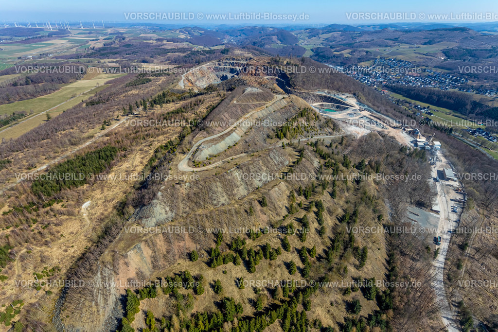 HB-Brilon220303276 | Luftbild, Steinbruch Bilstein, Westdeutsche Grauwacke-Union, Brilon, Sauerland, Nordrhein-Westfalen, Deutschland