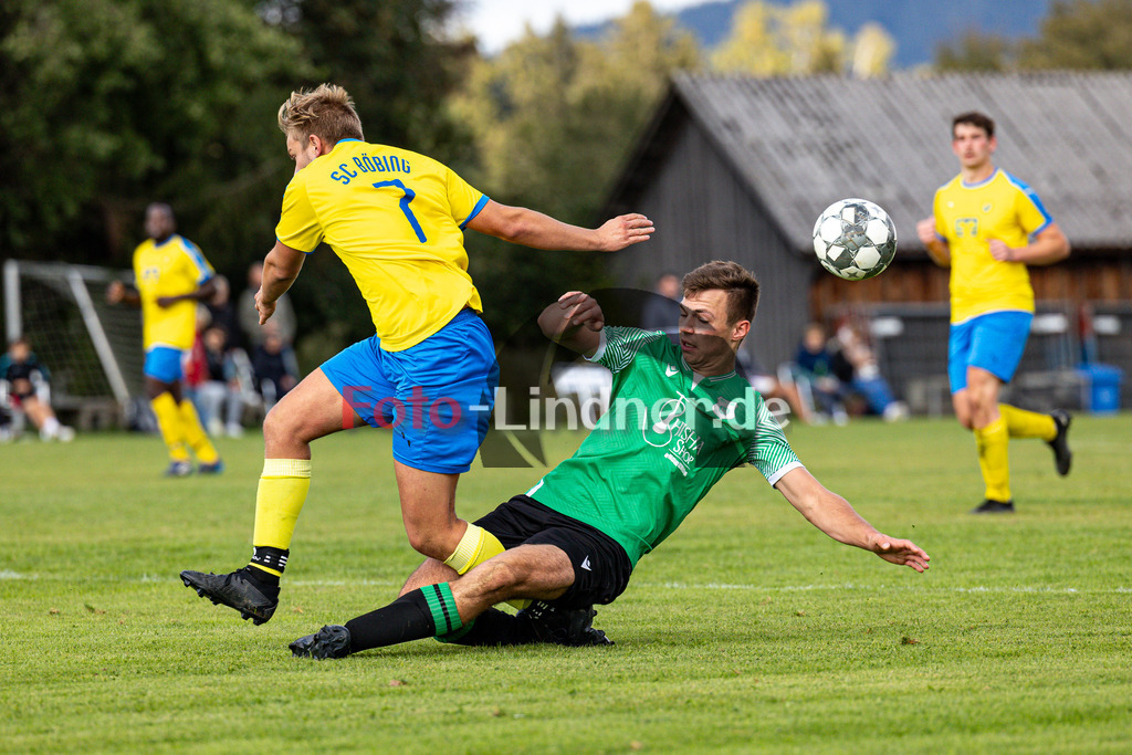 SC Böbing gegen TSV Altenstadt II | Fußball A-Klasse Herren Oberbayern Zugspitze Gruppe 8 7. Spieltag, SC Böbing gegen TSV Altenstadt II, 20240915,Duell zwischen Jonas Mader (TSV Altenstadt II 2) und Jonas Zinßmeister (SC Böbing 7),2024-09-15 in Böbing (Sportplatz Böbing), Jonas Zinßmeister (SC Böbing 7), Jonas Mader (TSV Altenstadt II 2)Copyright: WolfgangxLindner www.foto-lindner.de / shop.foto-lindner.de