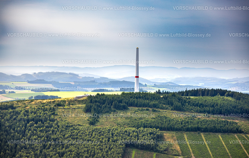 Meschede250807102 | Luftbild, Baustelle mit Bau eines Windrades auf dem Homberg, Calle, Meschede, Sauerland, Nordrhein-Westfalen, Deutschland