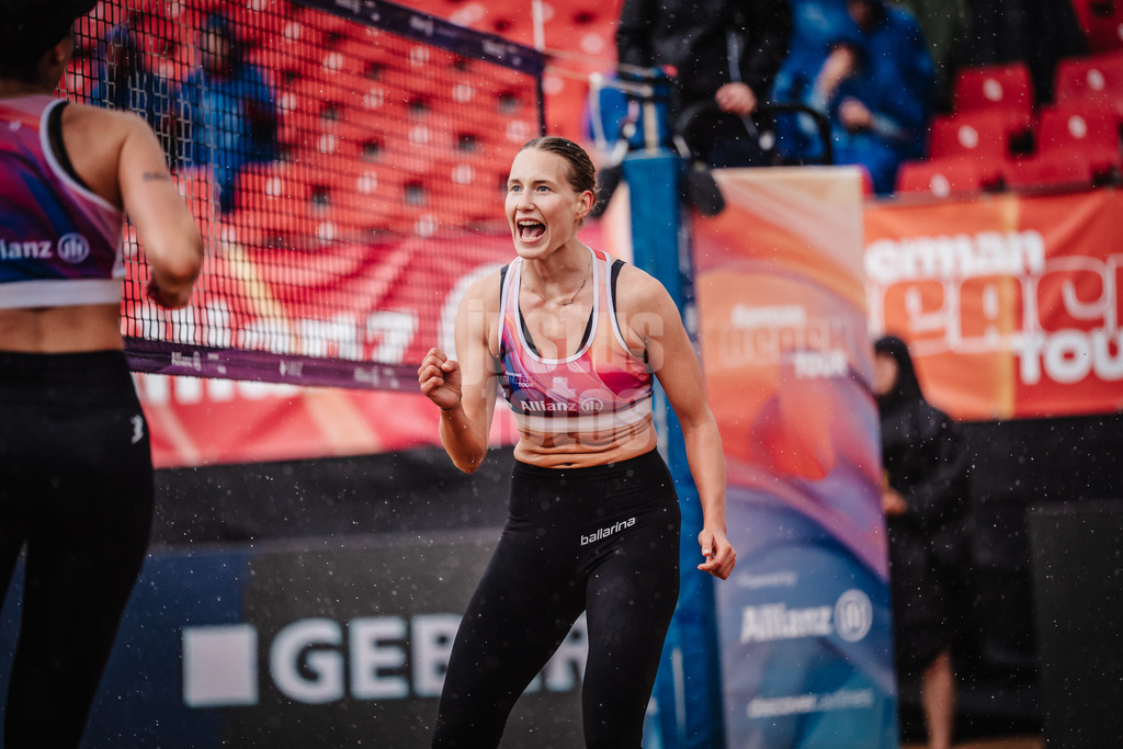 Beachvolleyball | Frauen | Allianz German Beach Tour 2025 | Tourstop München | 11.07.2025 | Tabea Schwarz jubelt
