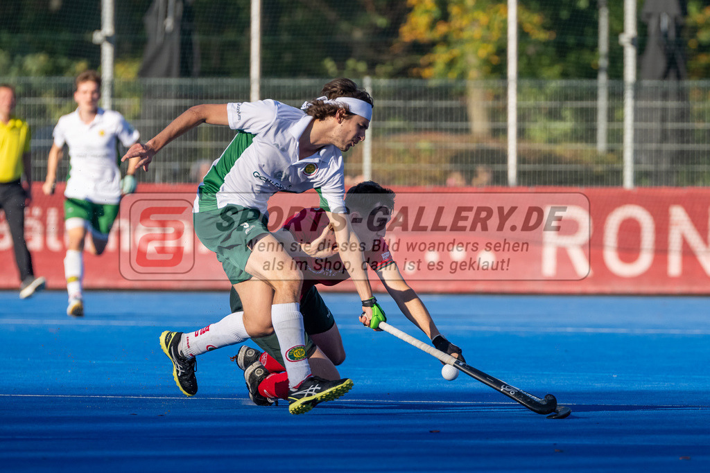 HK_20241103_108551 | 1. Bundesliga Herren Crefelder HTC - Hamburger Polo Club am 3.11.2024 CHTC Krefeld, Krefeld , Boomes Anton ( Crefelder HTC #23 ) ,Sean Findley ( Hamburger Polo Club #5 )