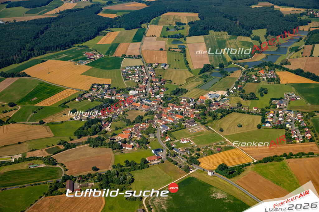 Das Luftbild zeigt : Brunn Emskirchen - Die Luftaufnahme wurde 2024 vom UL-Flugzeug aus erstellt ( keine Drohne ) - Hochauflösende Luftaufnahme - Für grossformatige Ausdrucke geeignet. Die Geschenkidee !Mit Lizenz und Bildrechte bestellbar