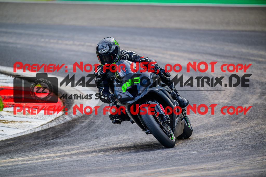 MaZZes_FotoMatrix_240910_6007705_2766 | GELB